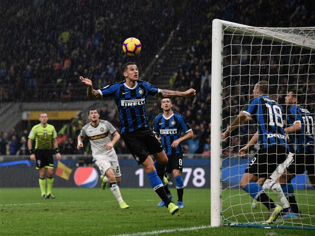 赛场上纷纷 赛场上纷纷